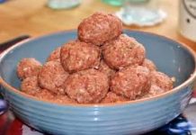 U mleveno meso uvek dodajte ovaj sastojak: Bilo da pravite ćufte ili punite paprike, napraviće čudo