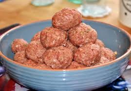 U mleveno meso uvek dodajte ovaj sastojak: Bilo da pravite ćufte ili punite paprike, napraviće čudo