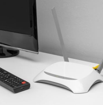 NIKADA ne stavljajte svoj WiFi ruter na jedno od ovih 5 mjesta u kući: To će usporiti vaš internet!